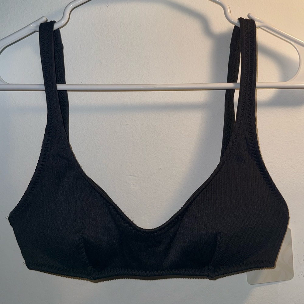 Fabletics - NWT- Low Scoop Swim Top